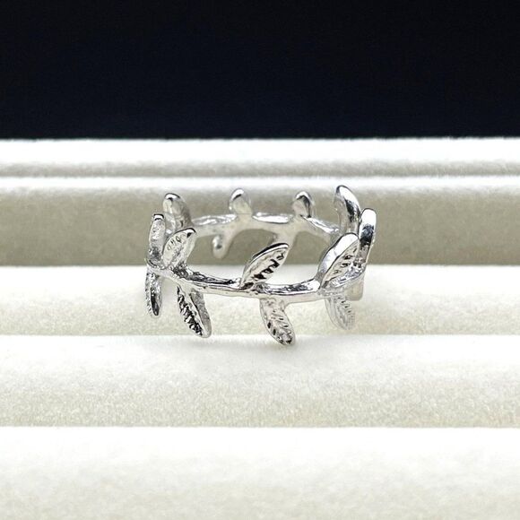 925 Sterling Silver Leaves and Branches Eternity Ring Size 8 - Picture 3 of 9